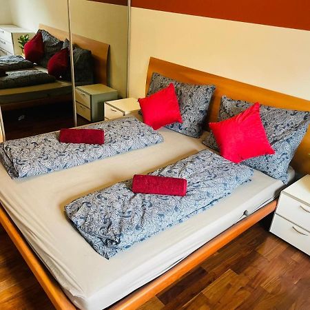 Super Deluxe Apartment - Near U6, U3 In City Center Відень Екстер'єр фото