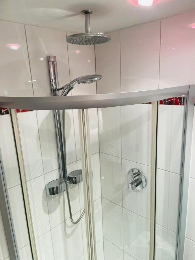 Super Deluxe Apartment - Near U6, U3 In City Center Відень Екстер'єр фото