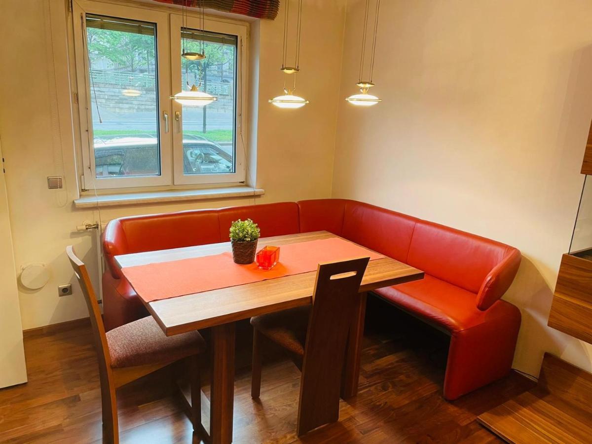 Super Deluxe Apartment - Near U6, U3 In City Center Відень Екстер'єр фото