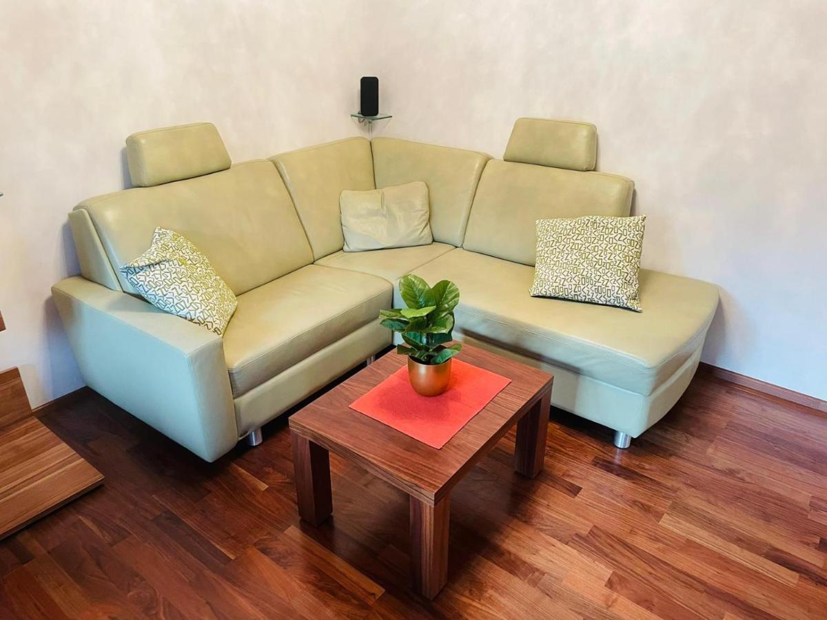 Super Deluxe Apartment - Near U6, U3 In City Center Відень Екстер'єр фото